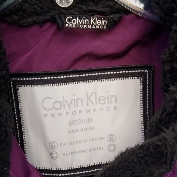 Calvin Klein Women's Puffer Vest Jacket Plum, Size Medium - Picture 5 of 11